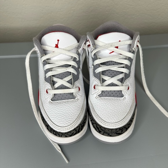 SOLD‼️Air Jordan 3 Retro (EUC) - Picture 3 of 7